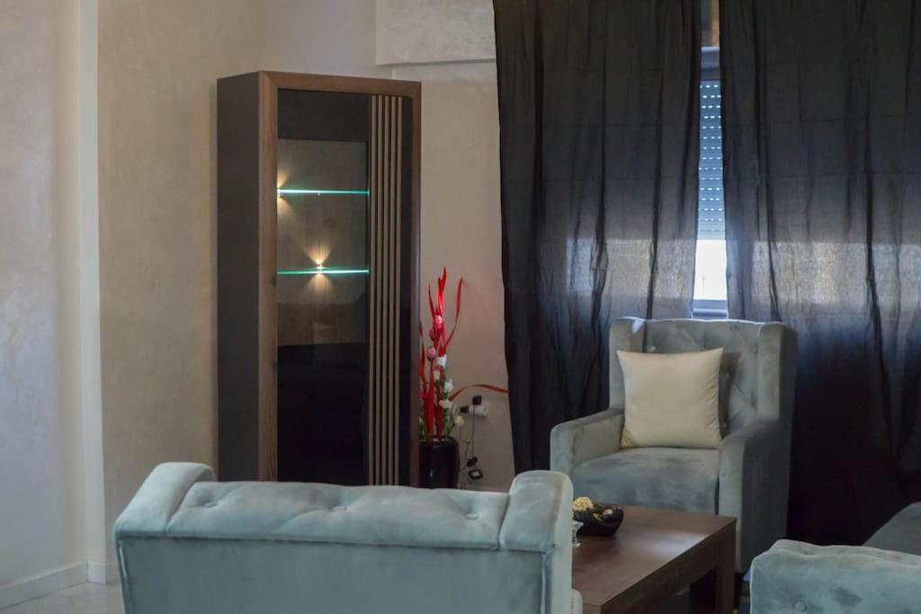 Grand Au Centre N°50 Tanger